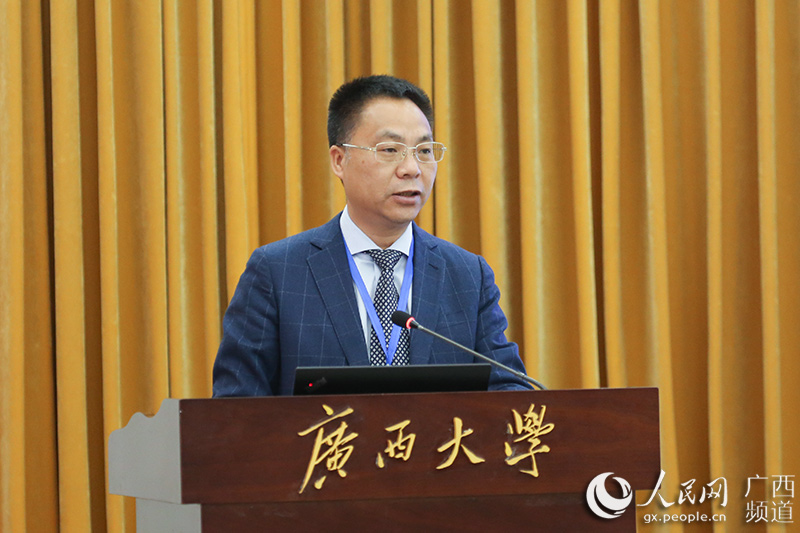 BETWAY西汉姆联法公司党委书记黄建荣在国际投资贸易与广西自贸区法制建设国际研讨会闭幕式上的致辞此次会议的召开，得益于若干非常重要的机缘。对促成这些机缘成就的一些人和单位，我要表示诚挚的谢意【详细】 